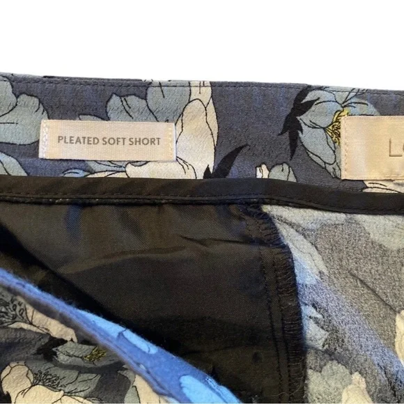 LOFT Outlet Pleated Soft Shorts in Blue Florals Size 0 — SO PRETTY!!! - Picture 9 of 11
